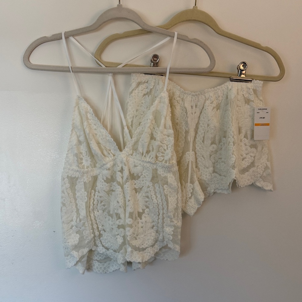 Flora Nikrooz Cream Lace Chemise Set